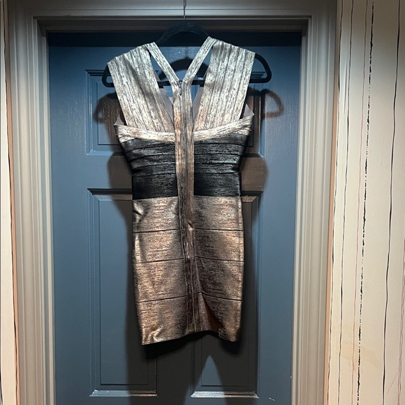Herve Leger Elegant Silver and Black Bandage Dress - Picture 2 of 3
